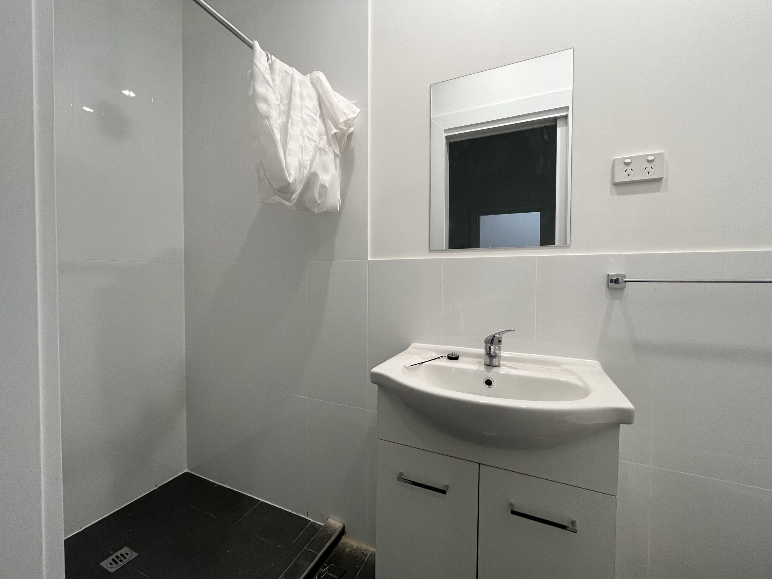1 Bedroom Suites - Hurtle Square - Image 9