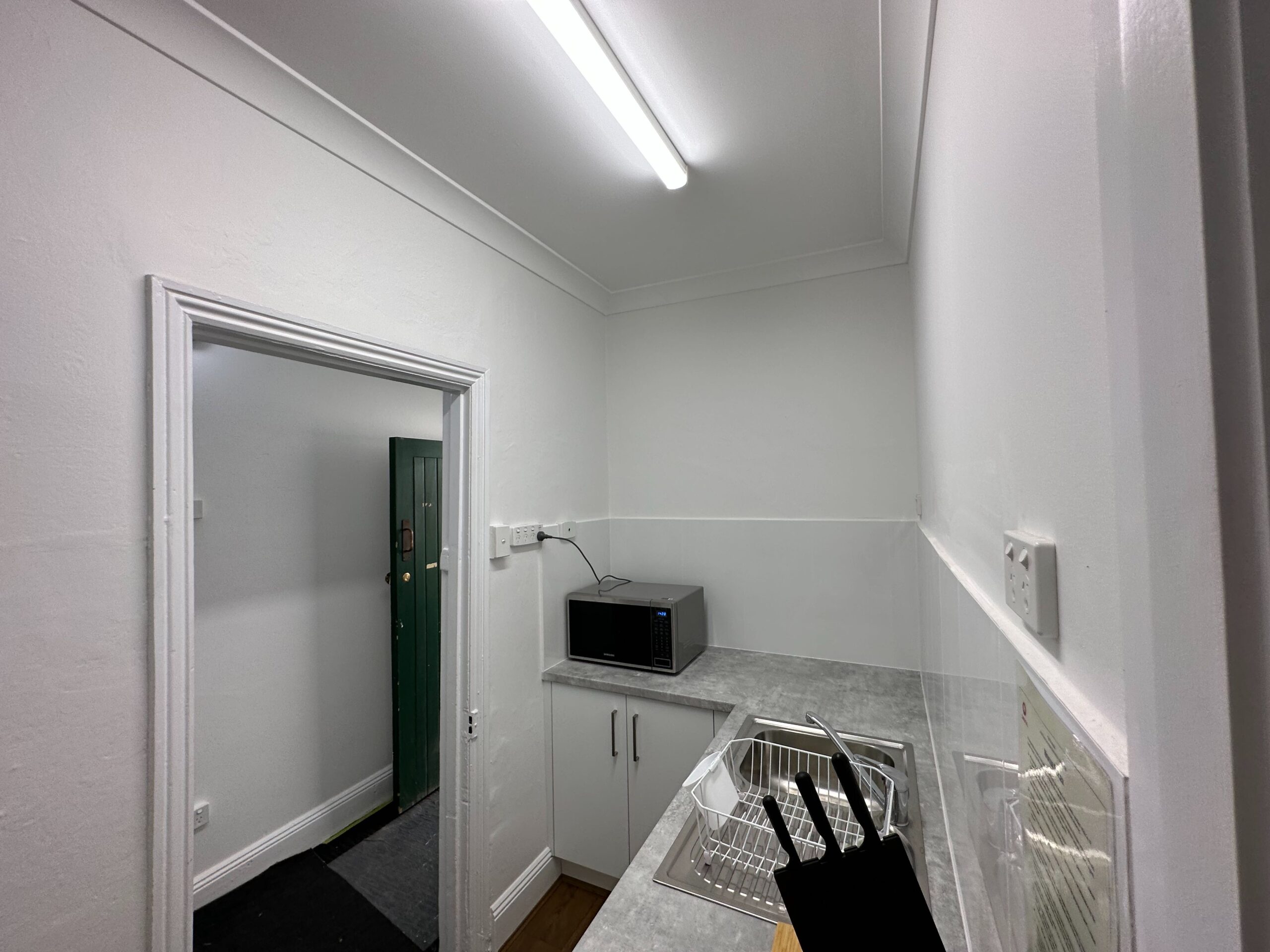 1 Bedroom Suites - Hurtle Square - Image 7